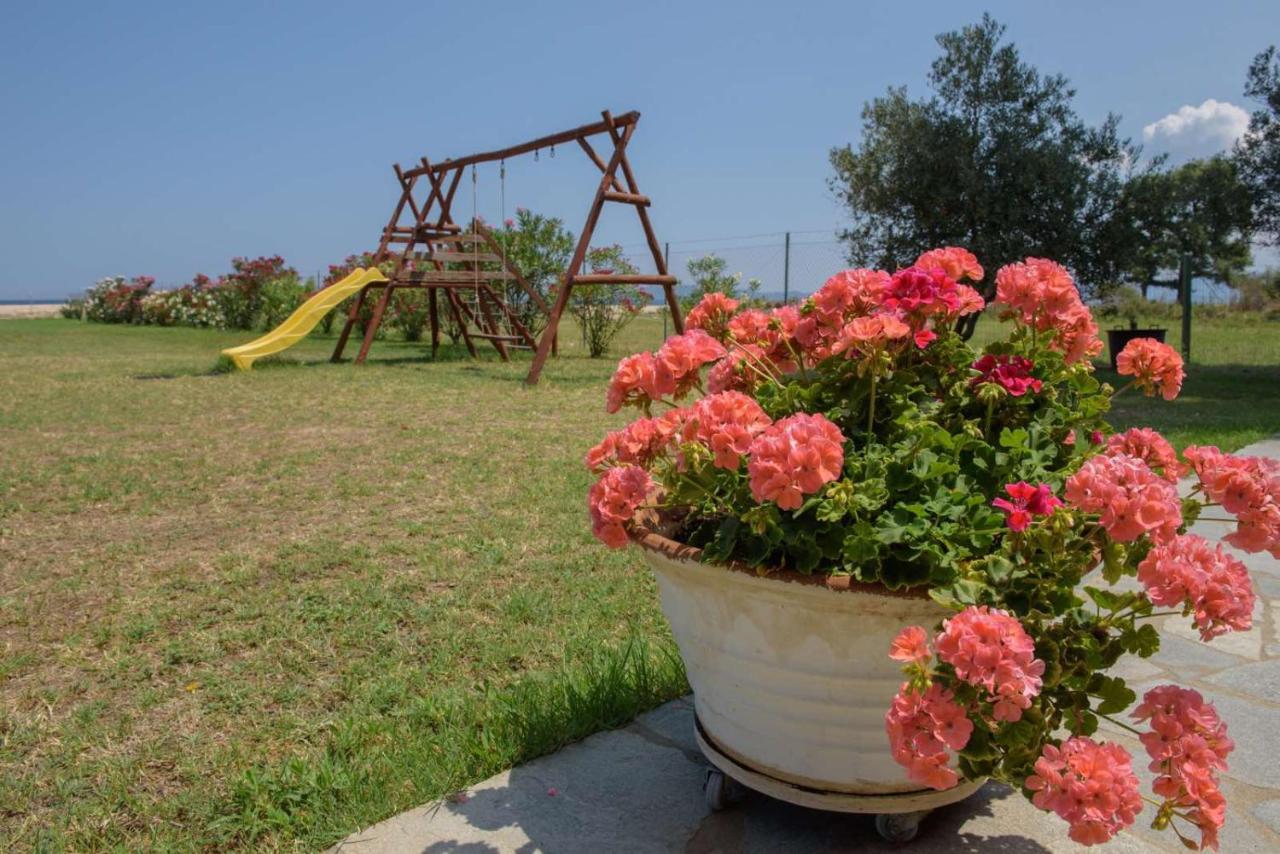 Villa Ilyos Ierissos Exterior photo